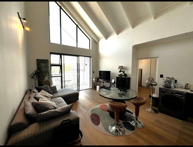 1 BEDROOM APARTMENT FOR SALE IN SANDRINGHAM
